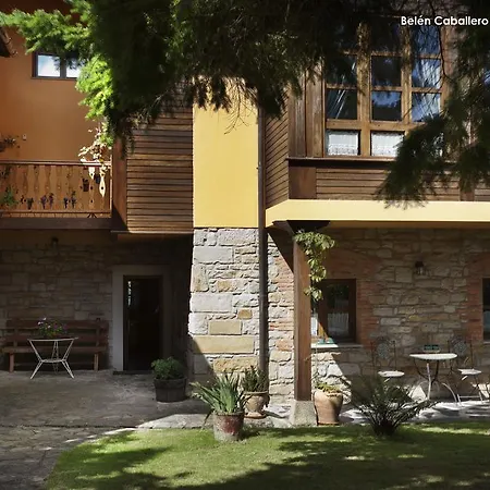 La Casona De *